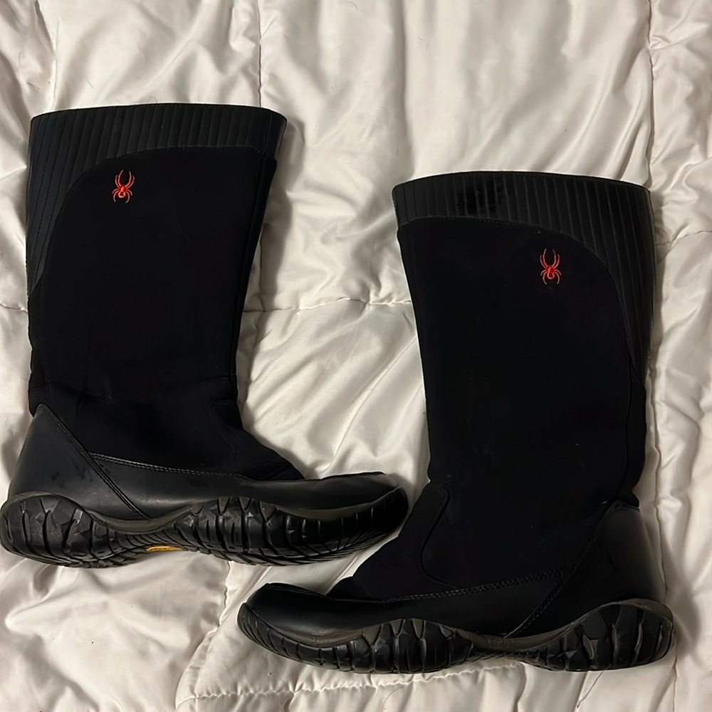 Women’s size 10 zip up spider boots